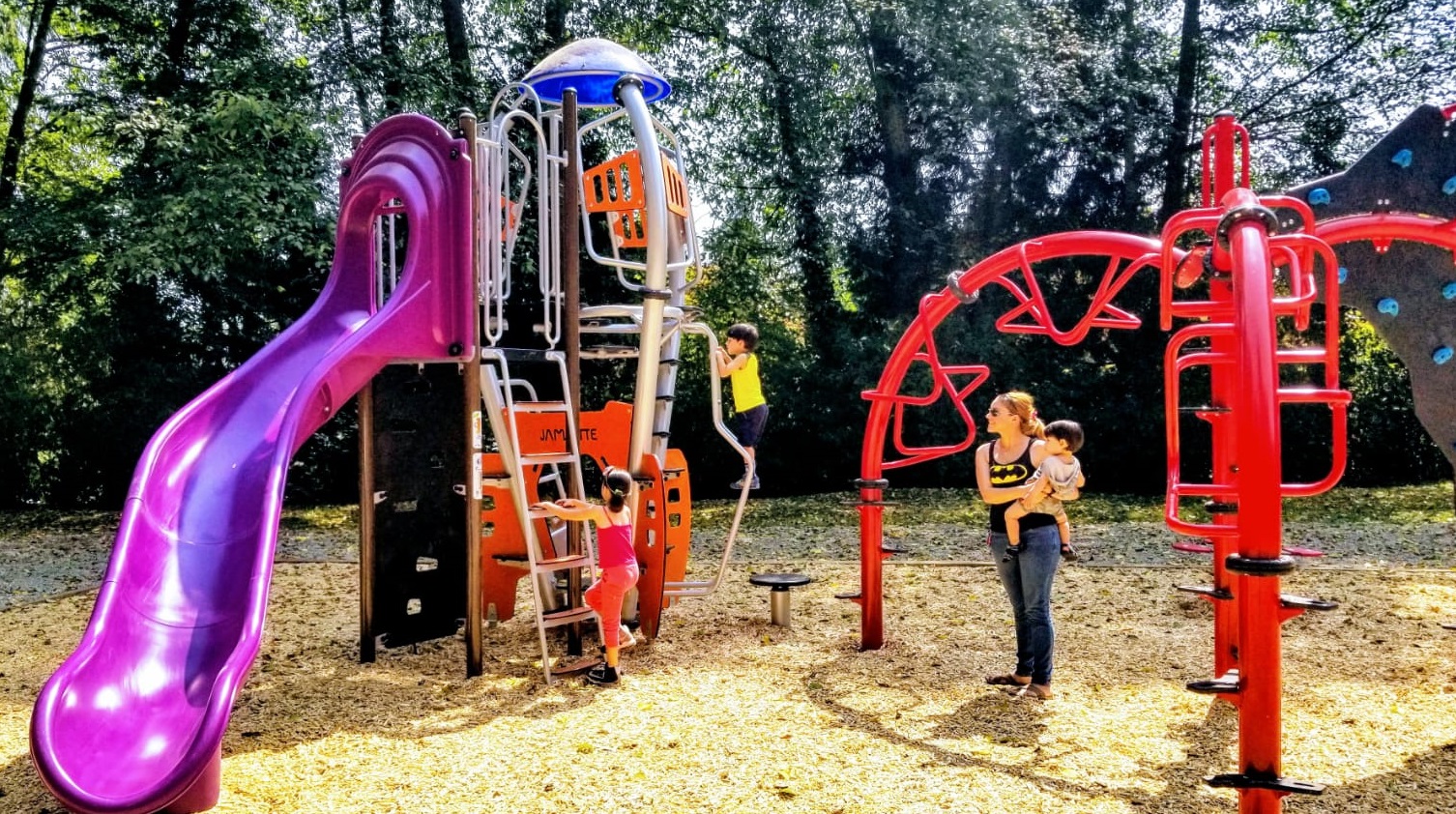 Five mental and creative benefits that playgrounds offer for children