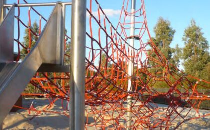 How do rope playgrounds contribute to your child's development?