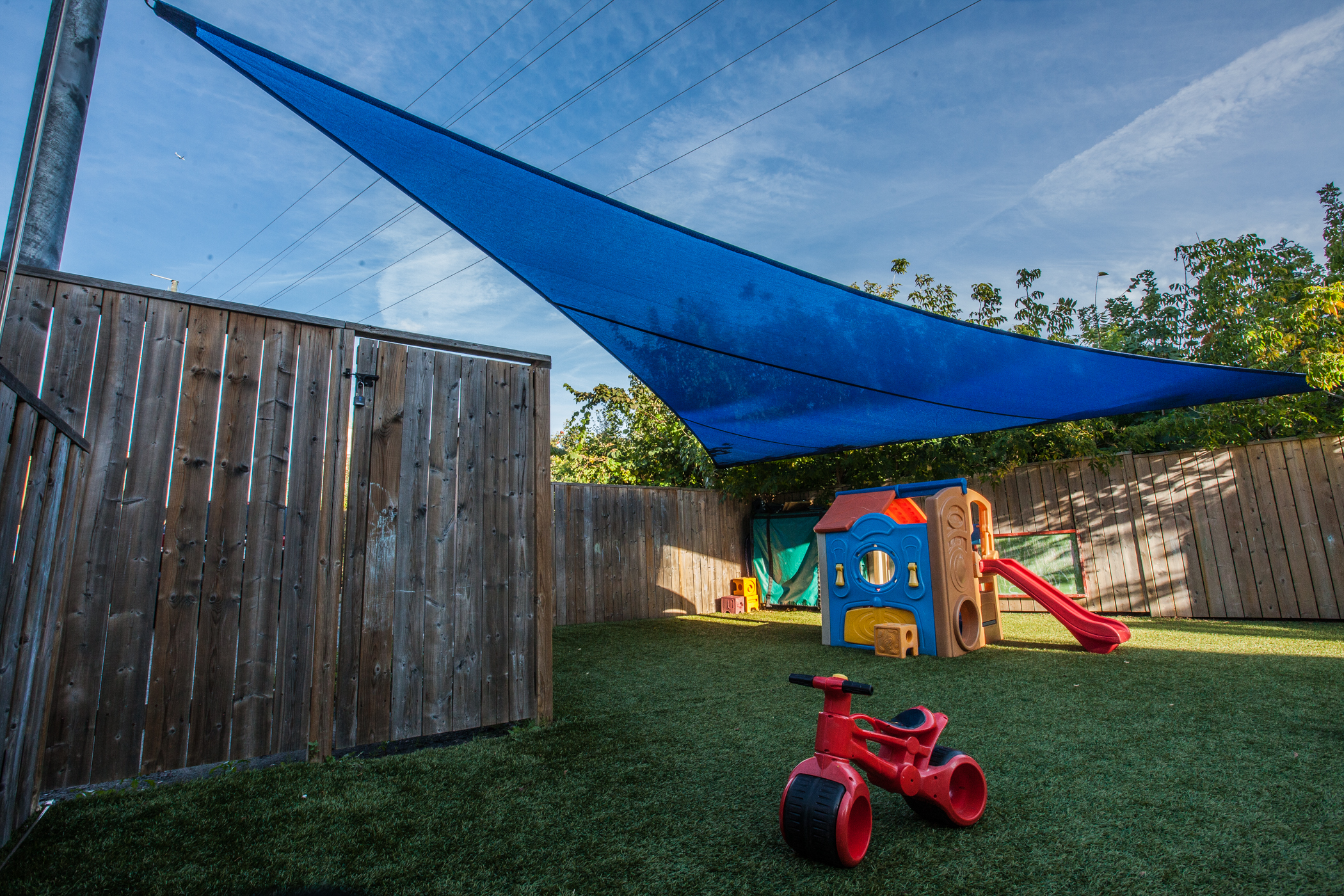 What are the benefits of indoor playgrounds?