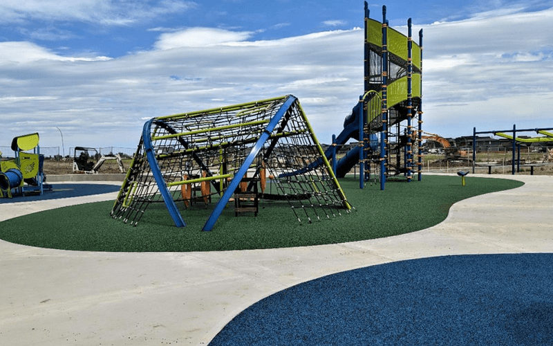 Rubber surfacing for playgrounds: Differences between PIP and Rubber tiles