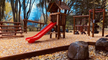 Customer Testimonials: The Importance of Past Client Experiences with Natural Playgrounds Companies