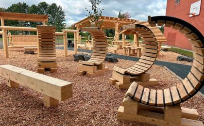 Wooden playground for a public park Tips for choosing a provider in British Columbia