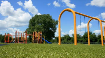 Playground grass for my backyard: Tips for choosing the ideal supplier